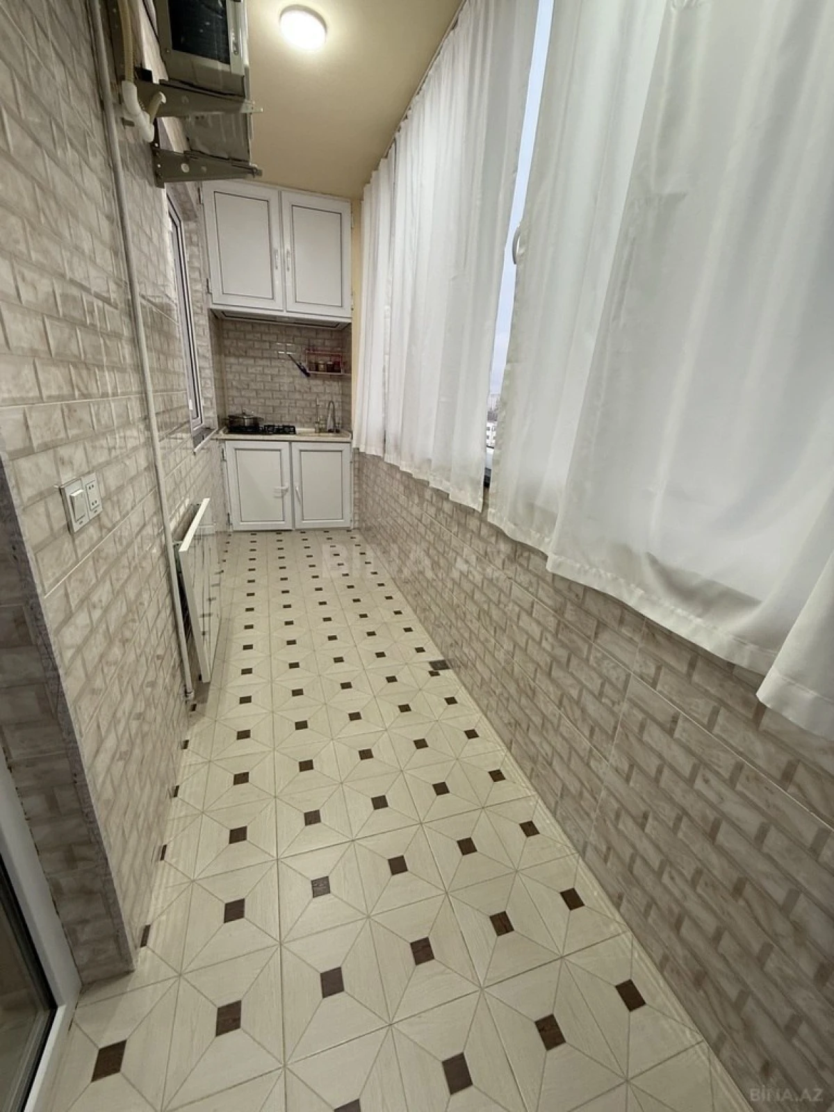 Satılır 3 otaqlı mənzil 157 m²