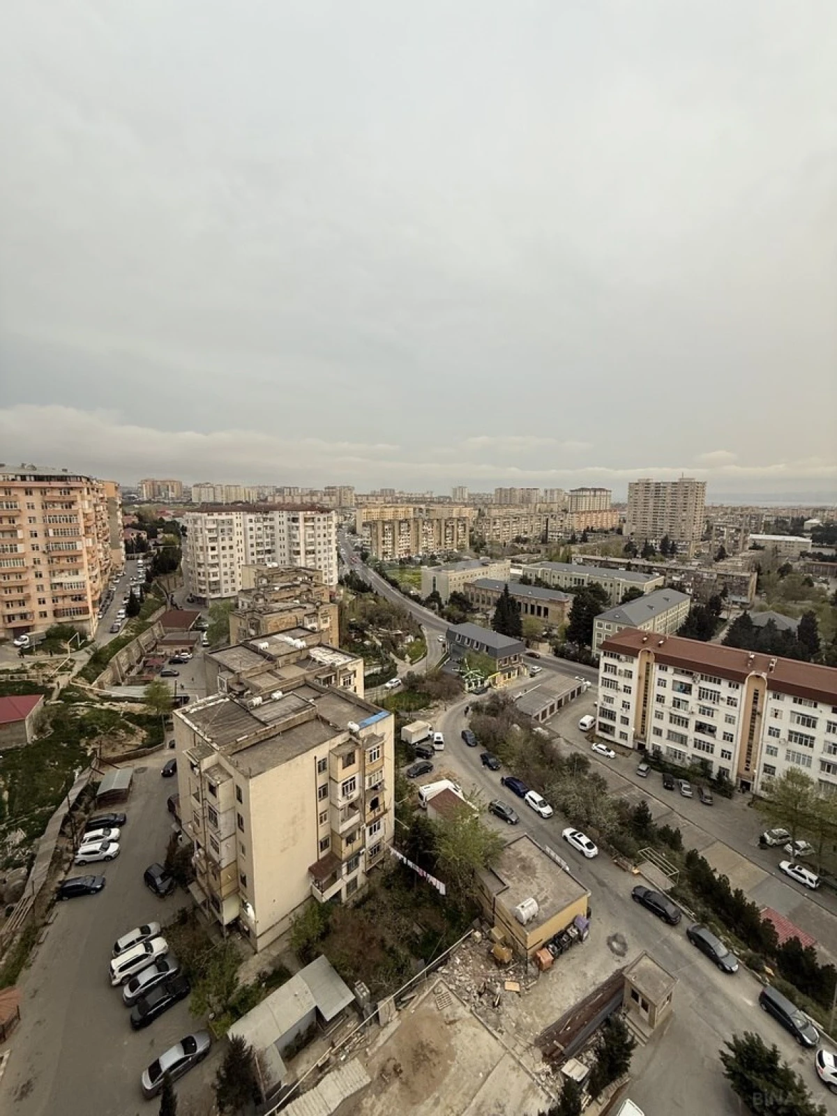 Satılır 3 otaqlı mənzil 157 m²