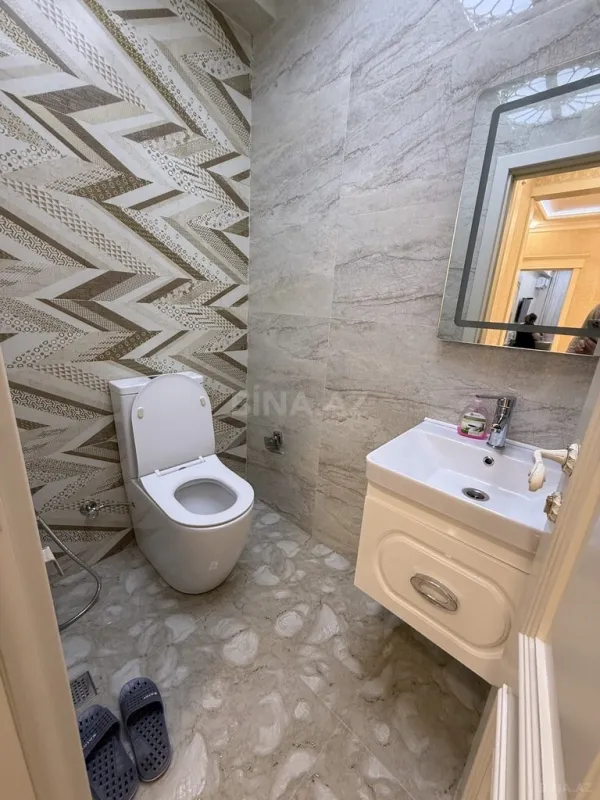 Satılır 3 otaqlı mənzil 157 m²