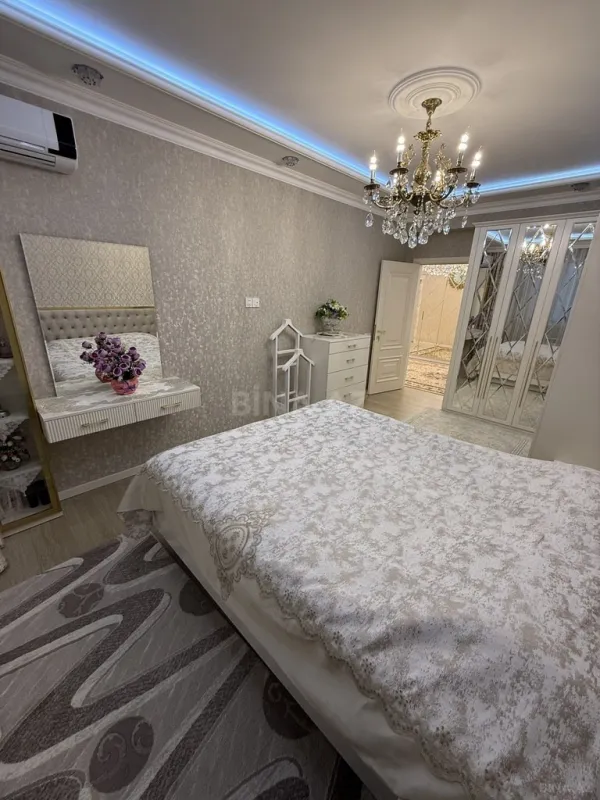 Satılır 3 otaqlı mənzil 157 m²