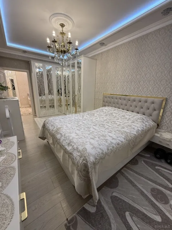 Satılır 3 otaqlı mənzil 157 m²