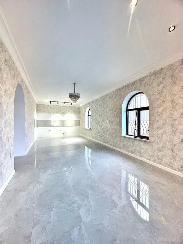 Satılır 6 otaqlı həyət evi 360 m²