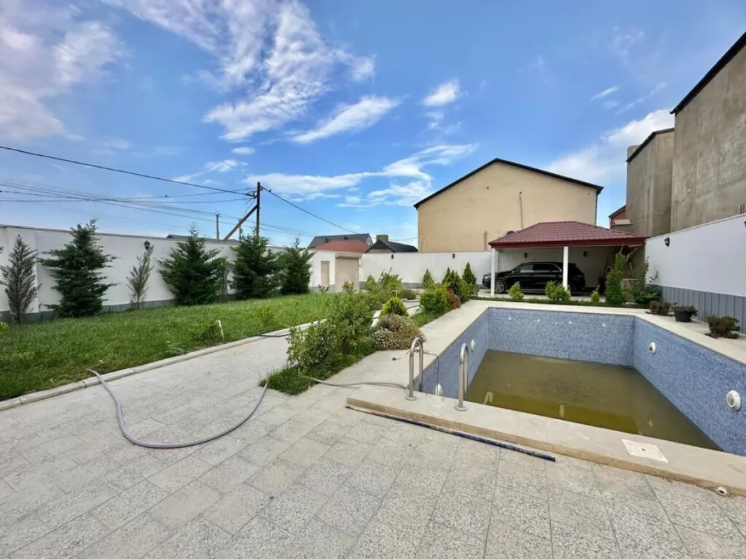 Satılır 6 otaqlı həyət evi 360 m²