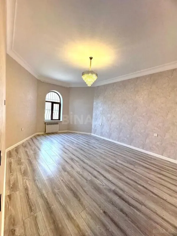 Satılır 6 otaqlı həyət evi 360 m²
