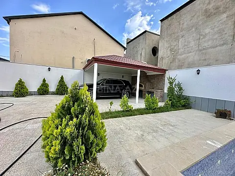 Satılır 6 otaqlı həyət evi 360 m²