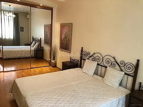 Kirayə verilir 4 otaqlı mənzil 100 m²