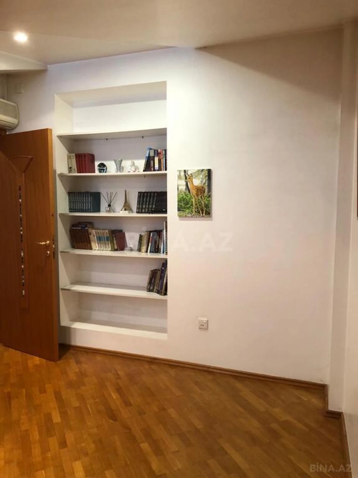 Kirayə verilir 4 otaqlı mənzil 100 m²