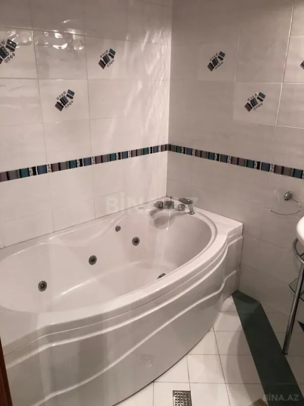 Kirayə verilir 4 otaqlı mənzil 100 m²