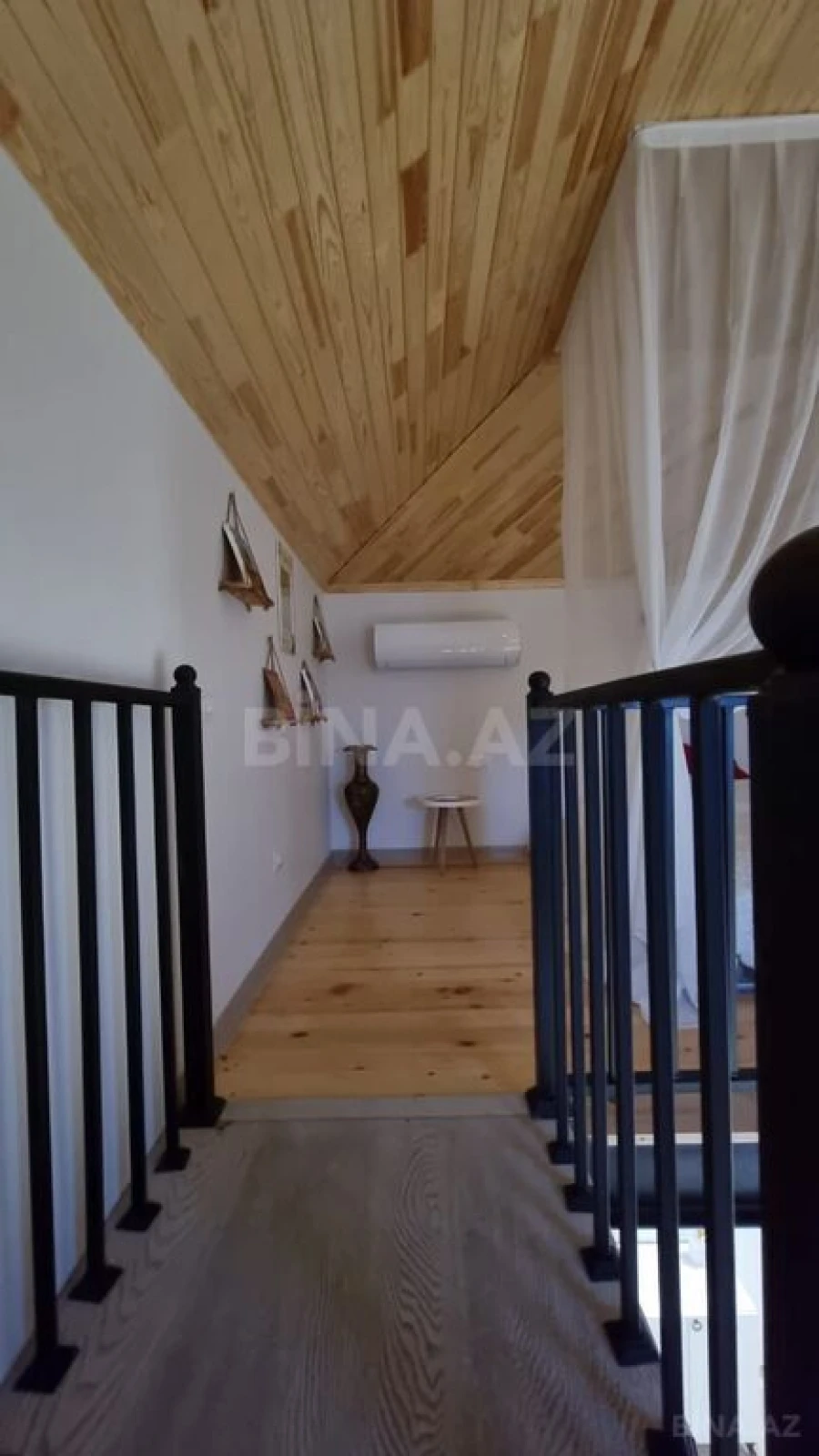 Satılır 7 otaqlı həyət evi 420 m²