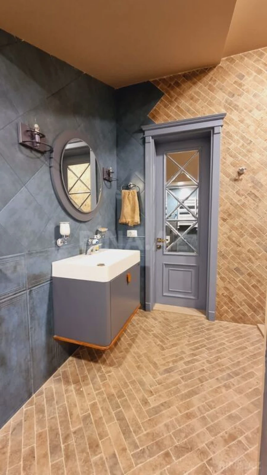 Satılır 7 otaqlı həyət evi 420 m²