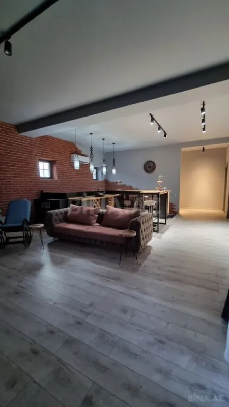 Satılır 7 otaqlı həyət evi 420 m²