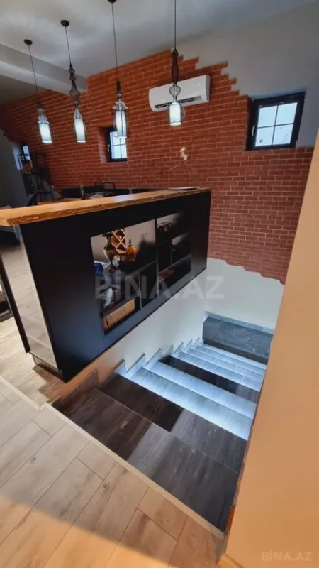 Satılır 7 otaqlı həyət evi 420 m²