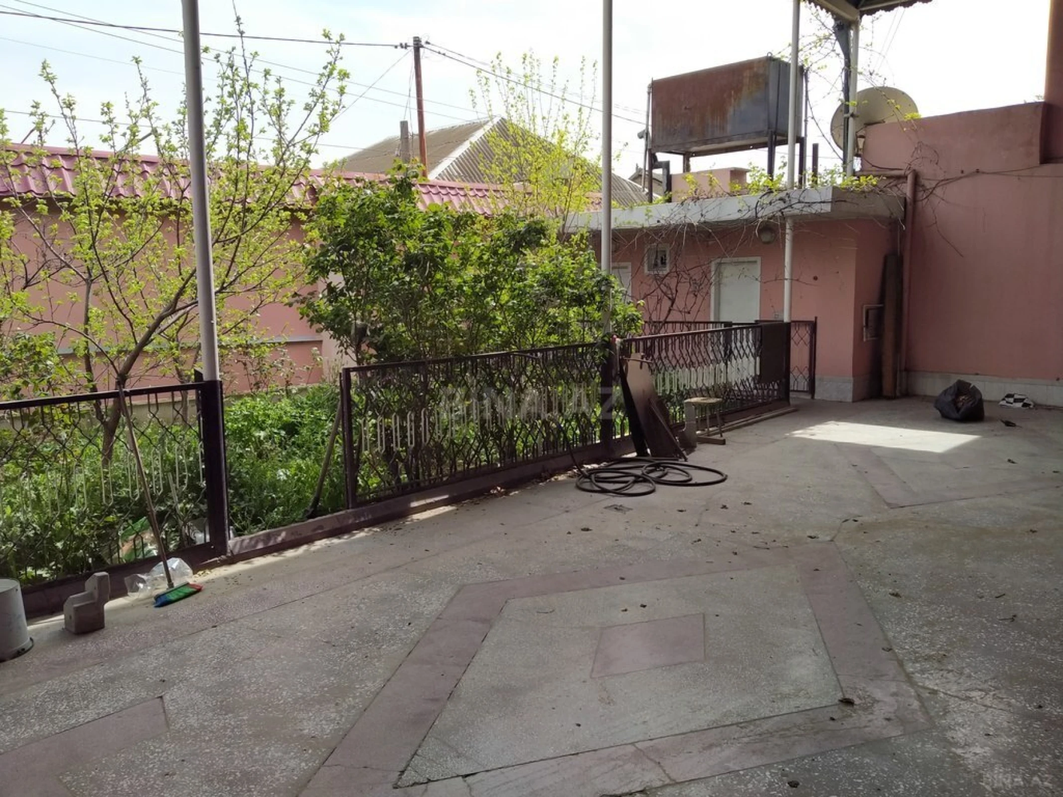 Satılır 7 otaqlı həyət evi 290 m²