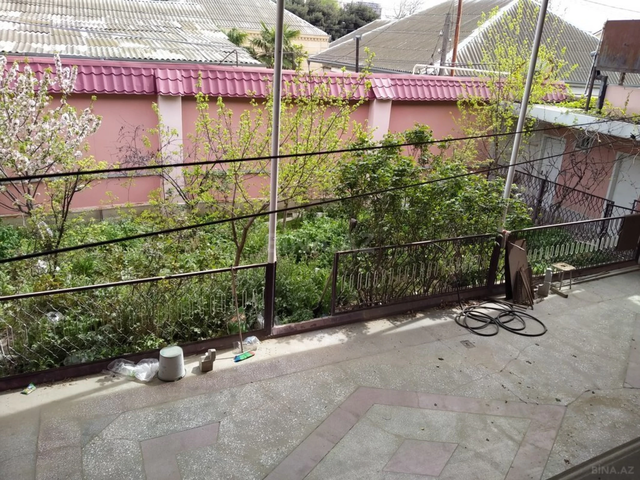 Satılır 7 otaqlı həyət evi 290 m²