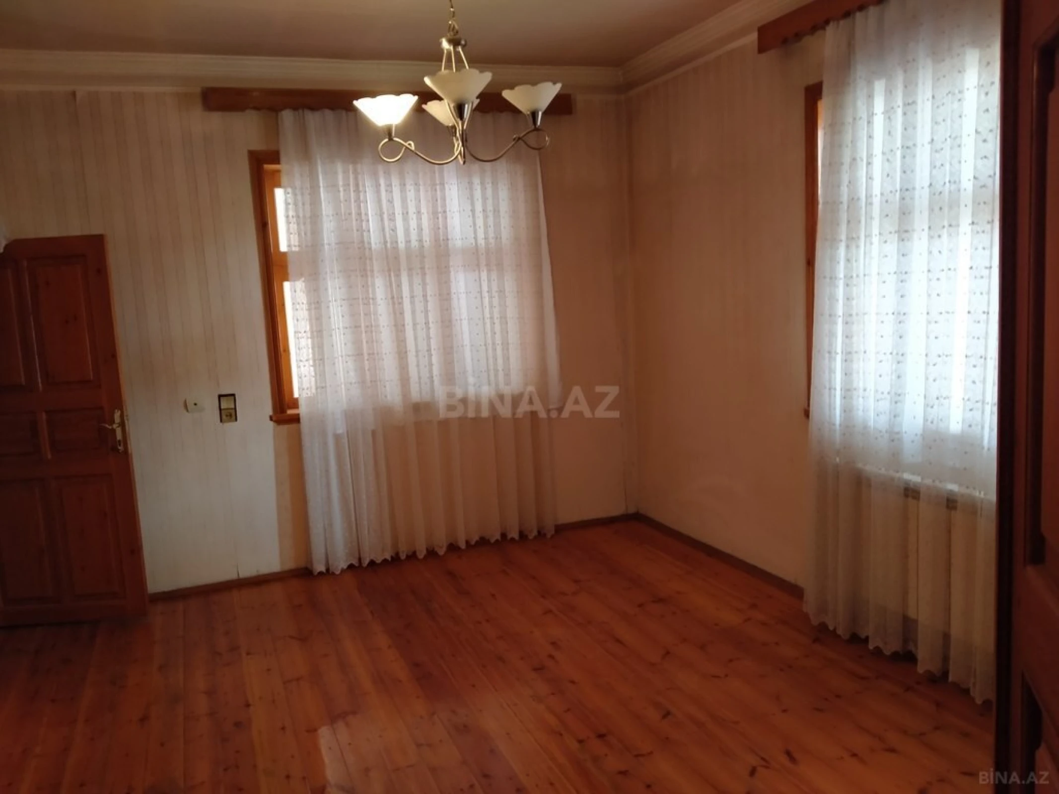 Satılır 7 otaqlı həyət evi 290 m²