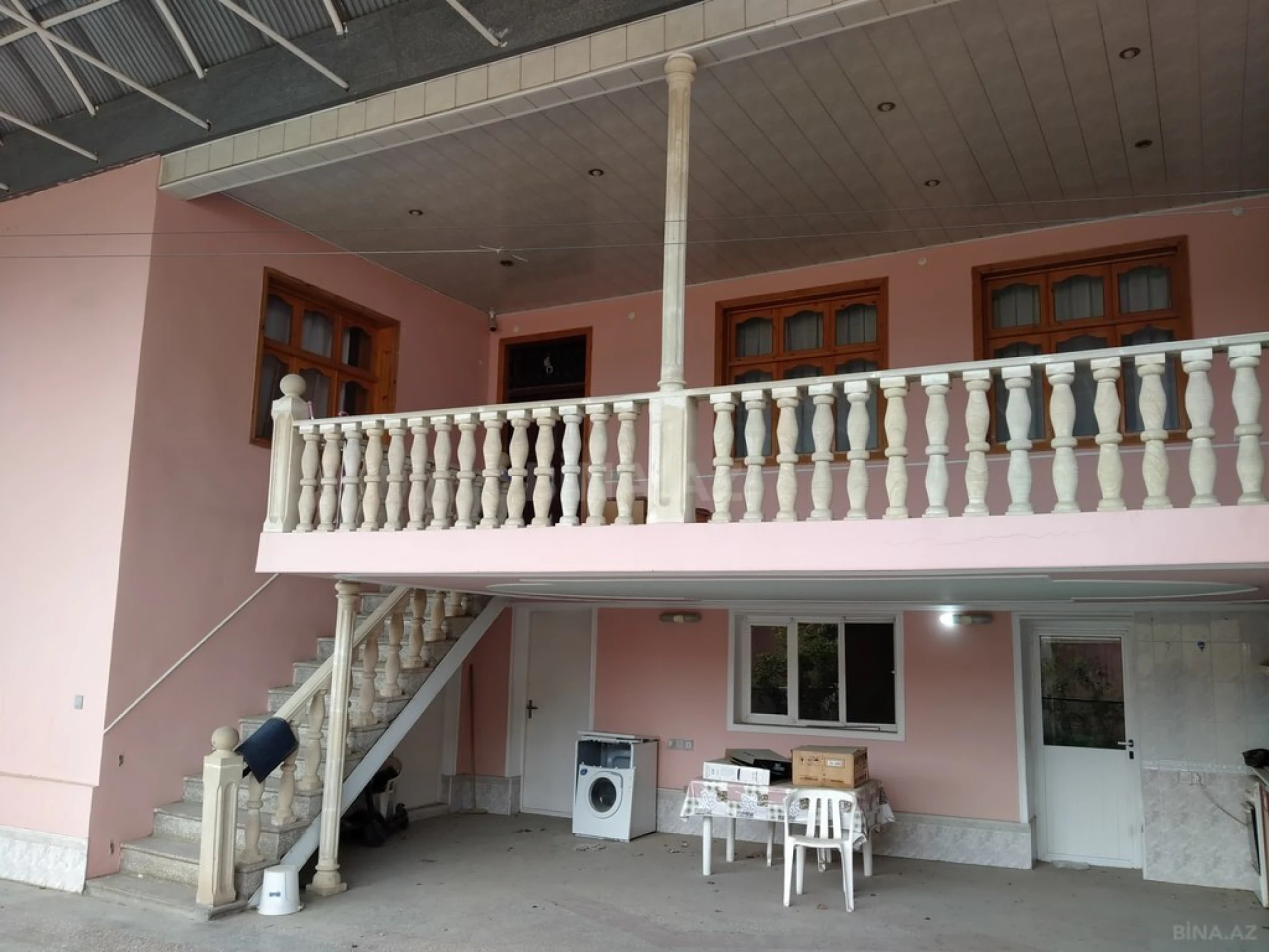 Satılır 7 otaqlı həyət evi 290 m²