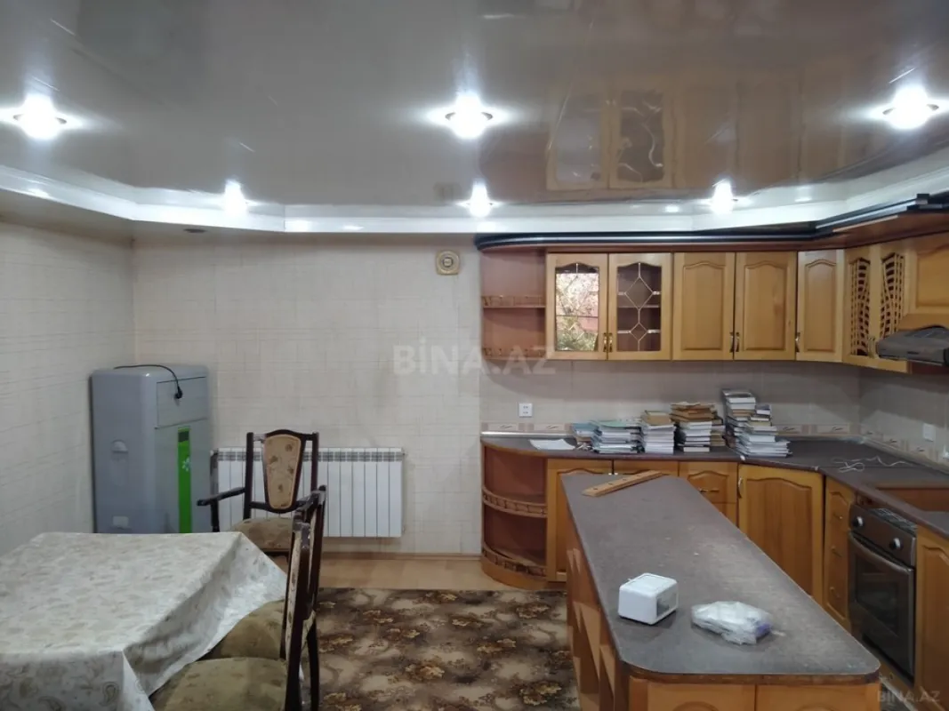 Satılır 7 otaqlı həyət evi 290 m²