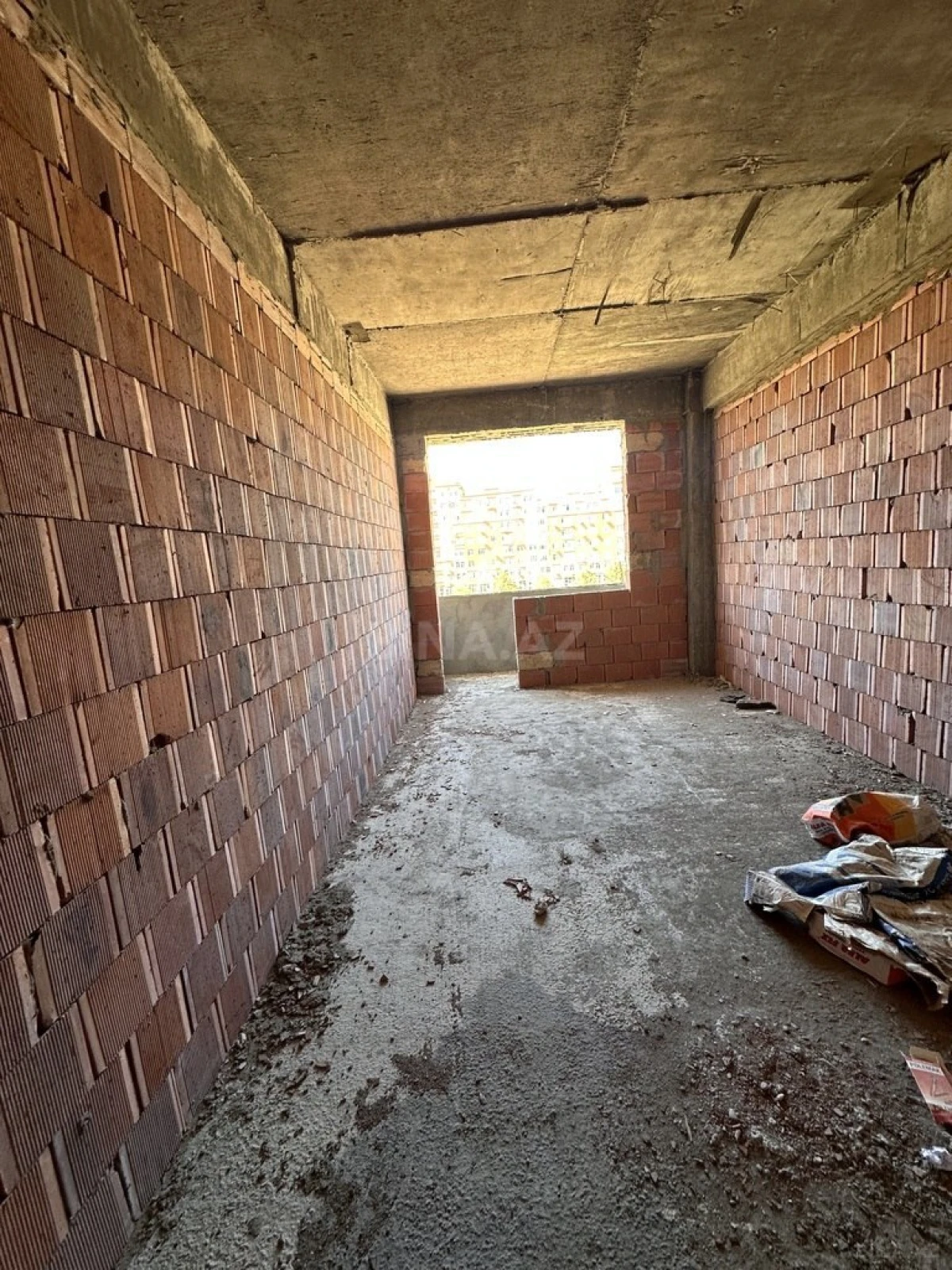 Satılır 1 otaqlı mənzil 44 m²