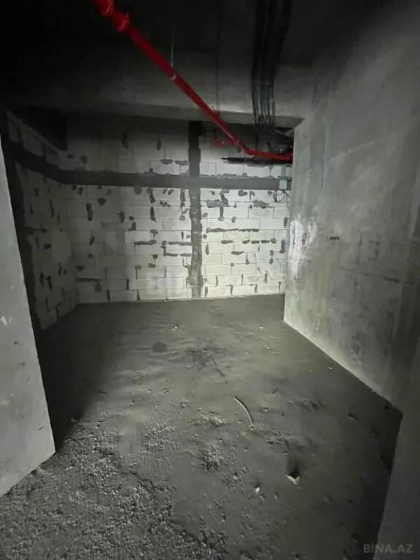 Satılır 4 otaqlı mənzil 236 m²