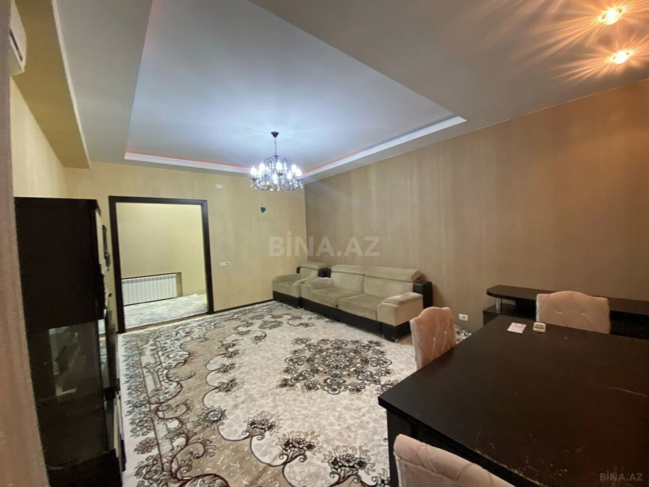 Kirayə verilir 2 otaqlı mənzil 90 m²