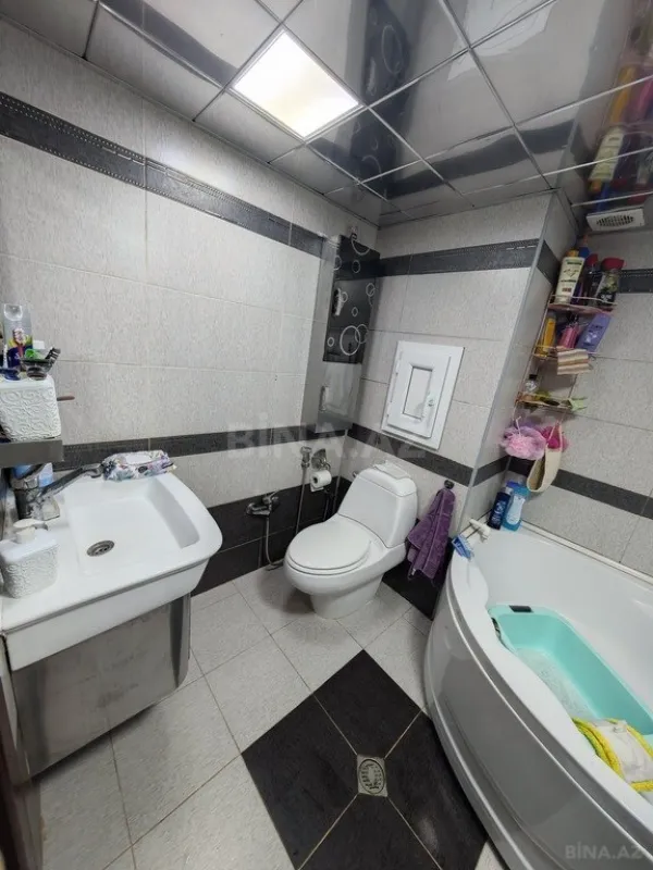 Satılır 5 otaqlı mənzil 120 m²