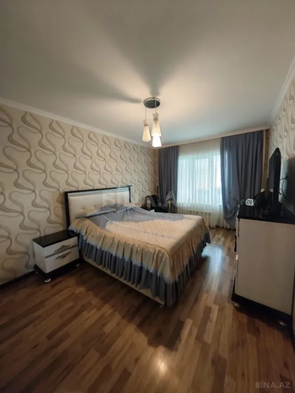 Satılır 5 otaqlı mənzil 120 m²