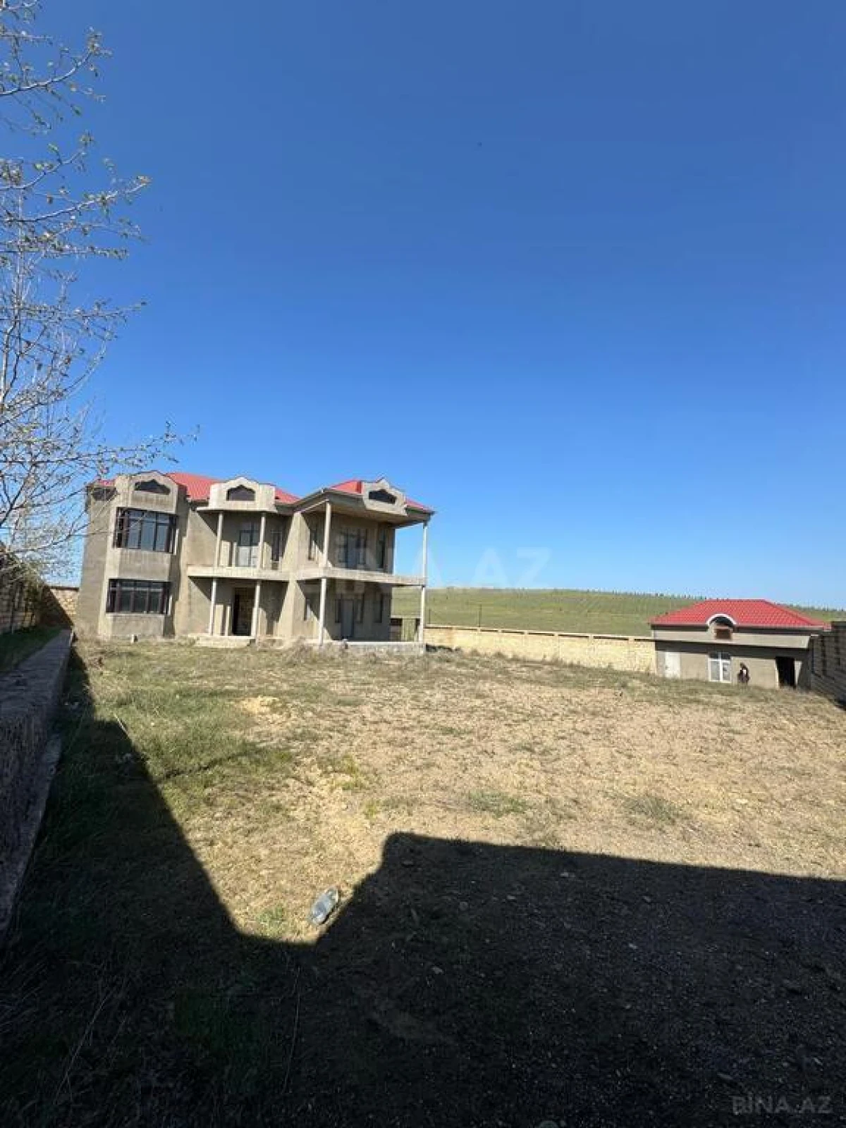 Satılır 7 otaqlı həyət evi 256 m²
