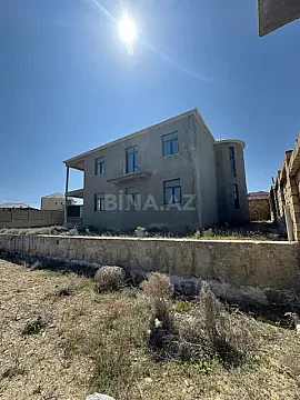 Satılır 7 otaqlı həyət evi 256 m²