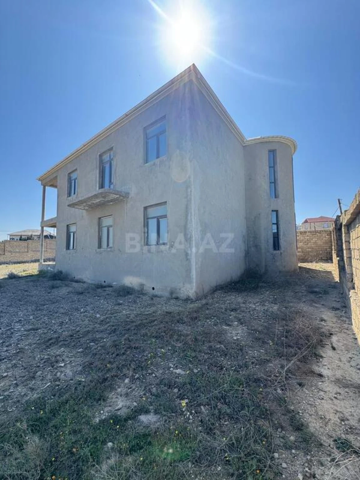 Satılır 7 otaqlı həyət evi 256 m²