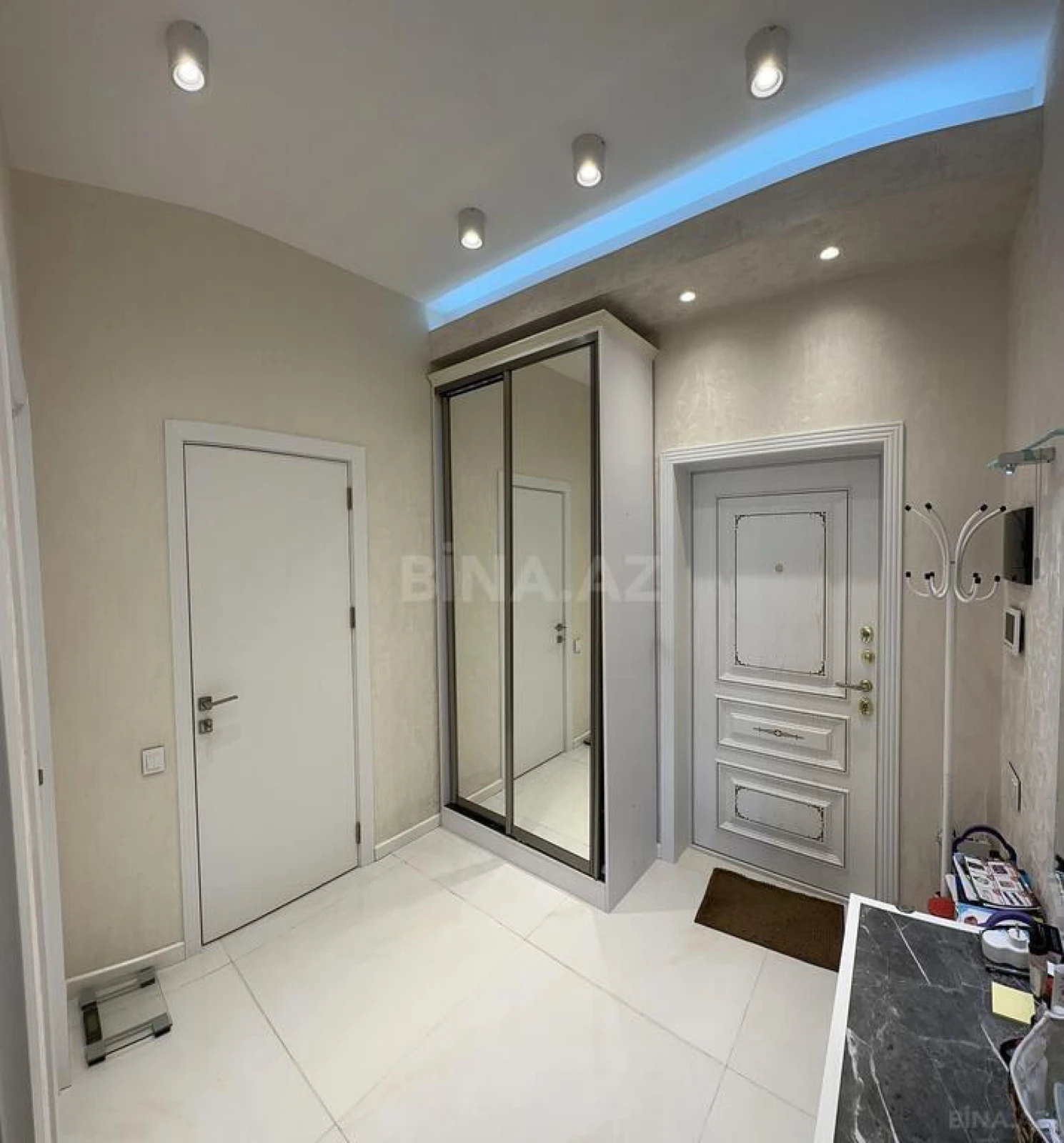Satılır 2 otaqlı mənzil 55 m²