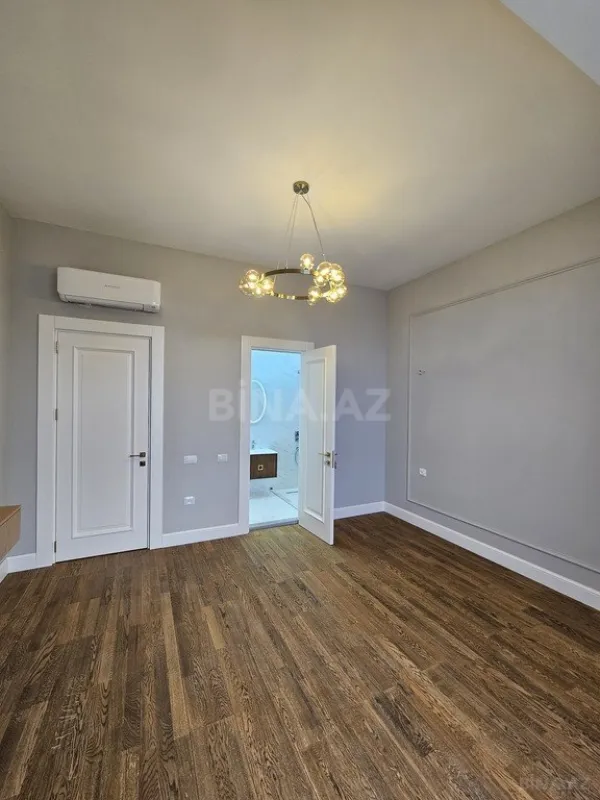 Satılır 4 otaqlı mənzil 145 m²