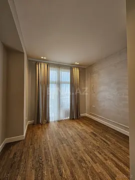 Satılır 4 otaqlı mənzil 145 m²