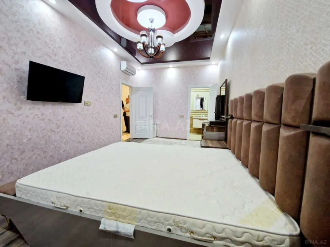 Satılır 4 otaqlı mənzil 165 m²