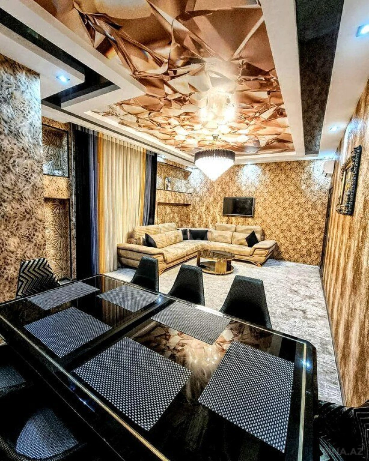 Satılır 4 otaqlı mənzil 165 m²