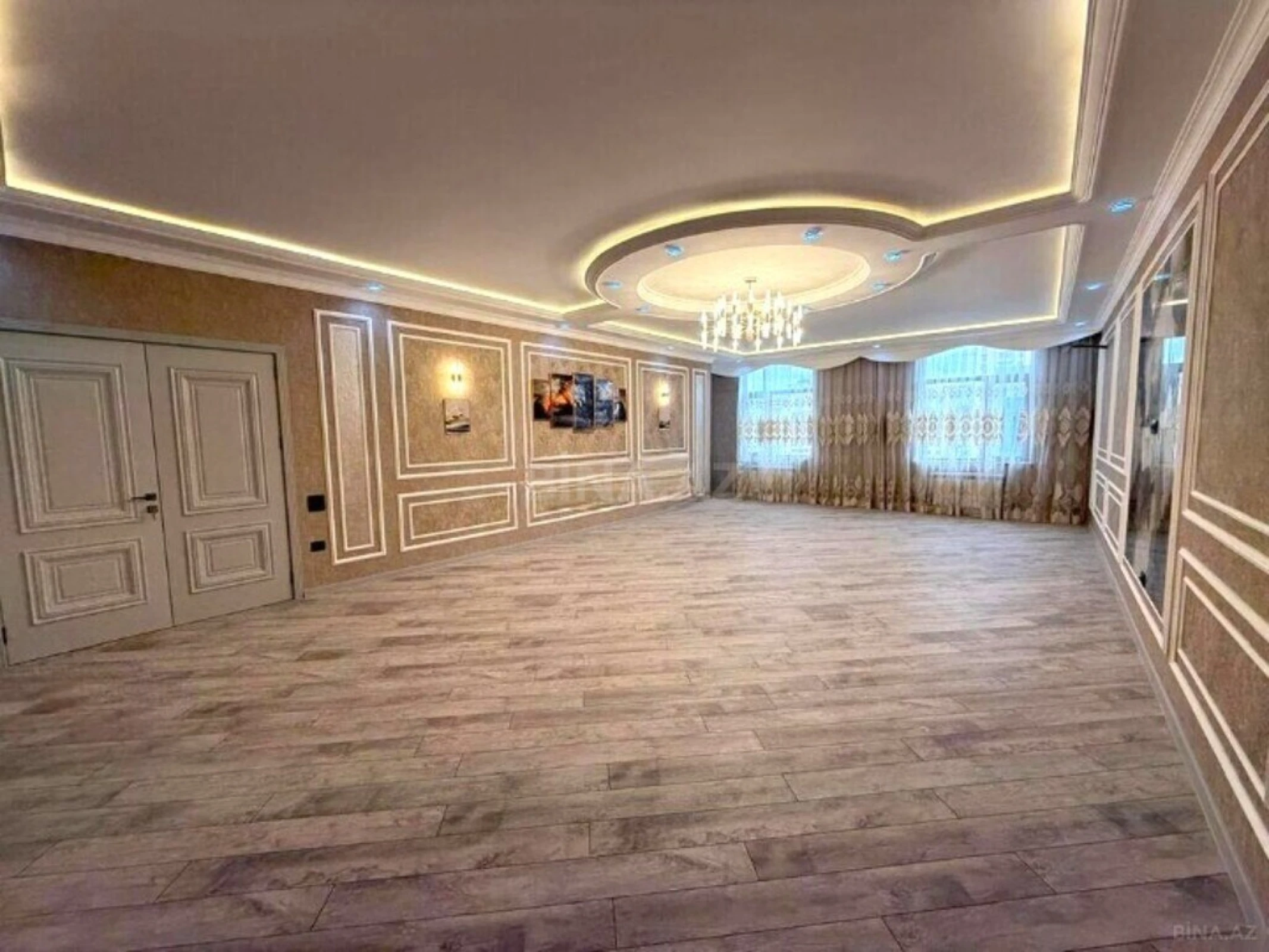 Satılır 4 otaqlı mənzil 230 m²