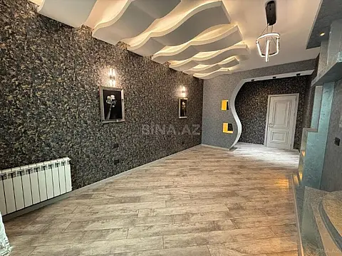 Satılır 4 otaqlı mənzil 230 m²