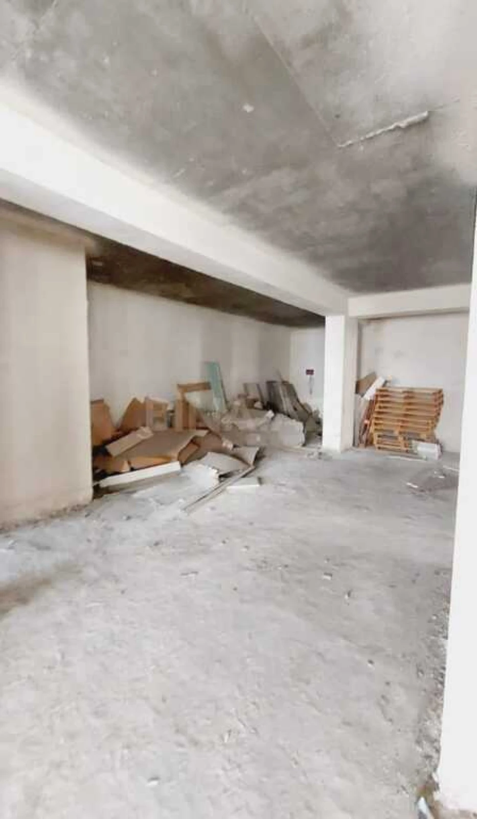 Satılır 4 otaqlı mənzil 199 m²