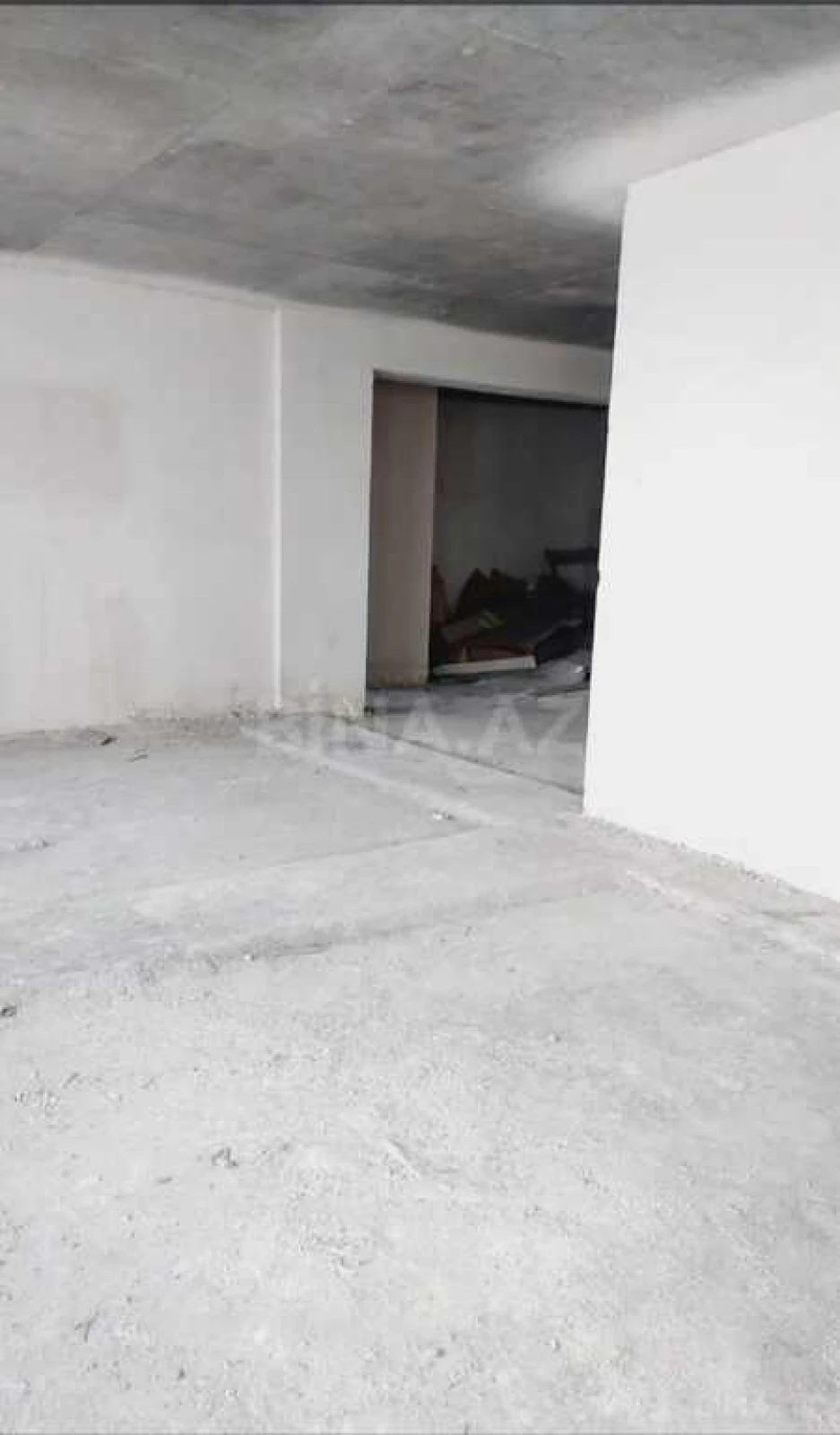 Satılır 4 otaqlı mənzil 199 m²