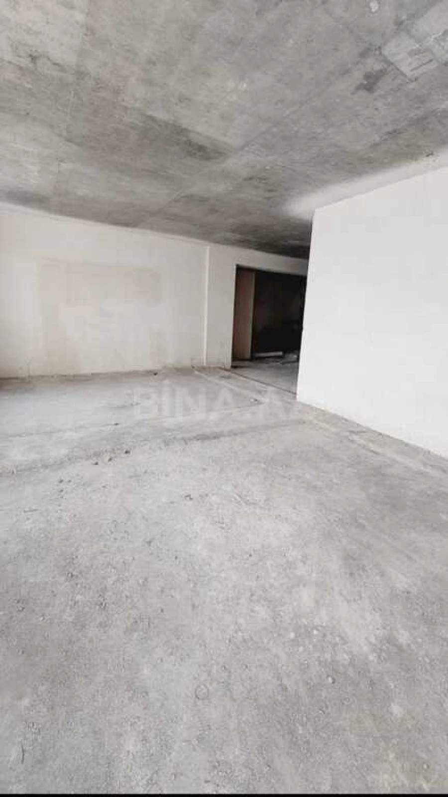 Satılır 4 otaqlı mənzil 199 m²