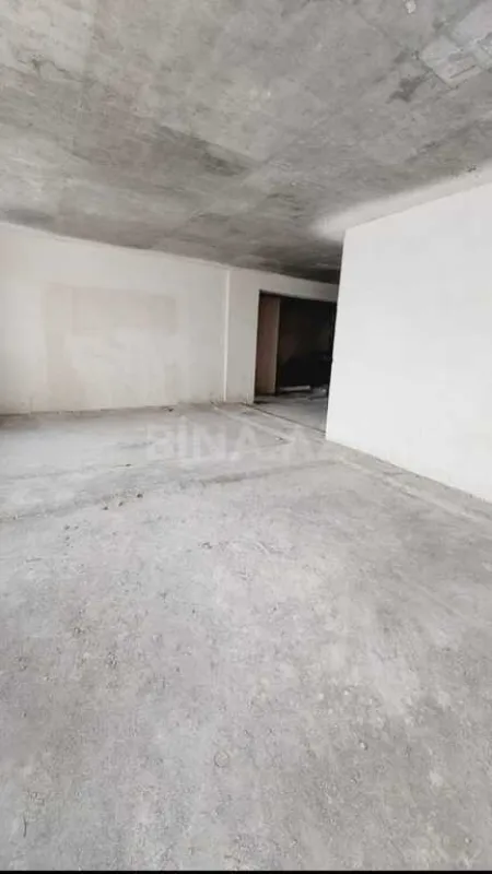 Satılır 4 otaqlı mənzil 199 m²
