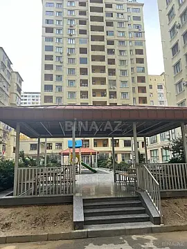 Satılır 4 otaqlı mənzil 199 m²