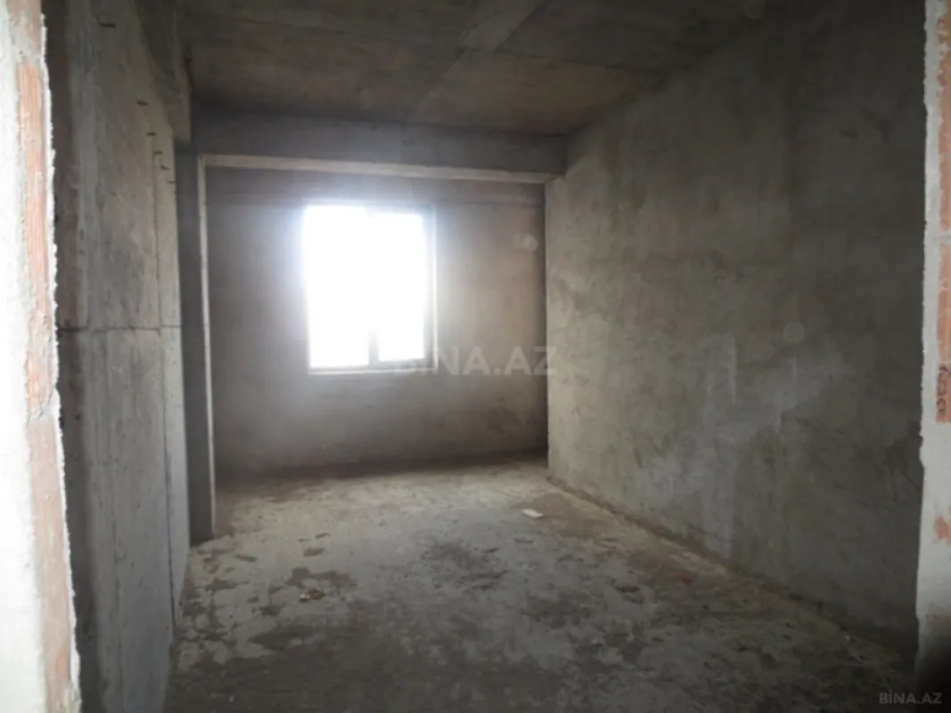 Satılır 4 otaqlı mənzil 199 m²
