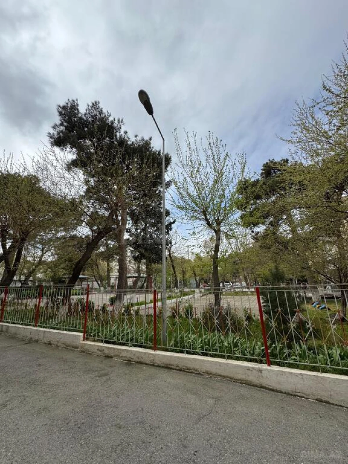 Satılır 3 otaqlı mənzil 90 m²