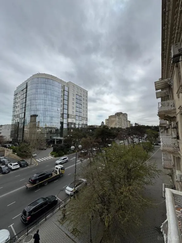 Satılır 3 otaqlı mənzil 90 m²