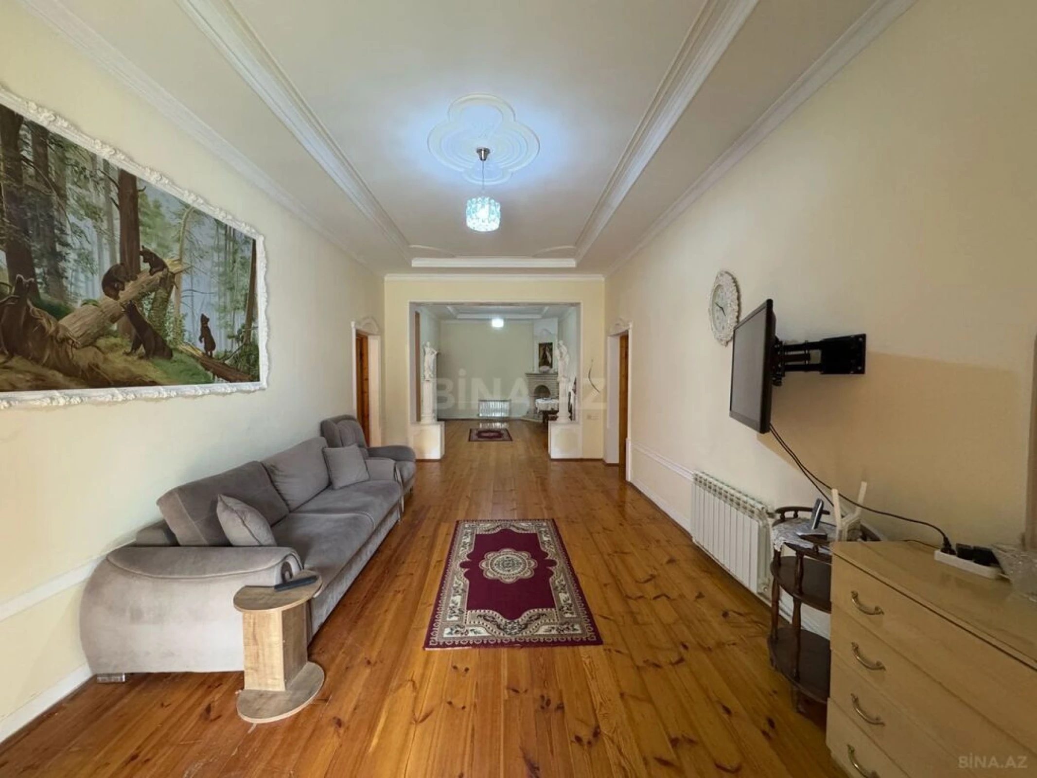 Satılır 6 otaqlı həyət evi 580 m²