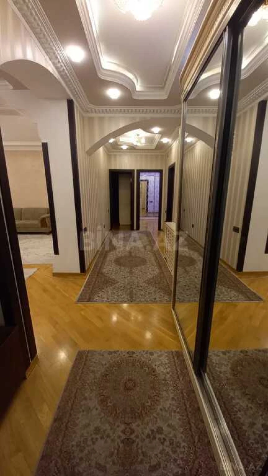 Satılır 3 otaqlı mənzil 115 m²