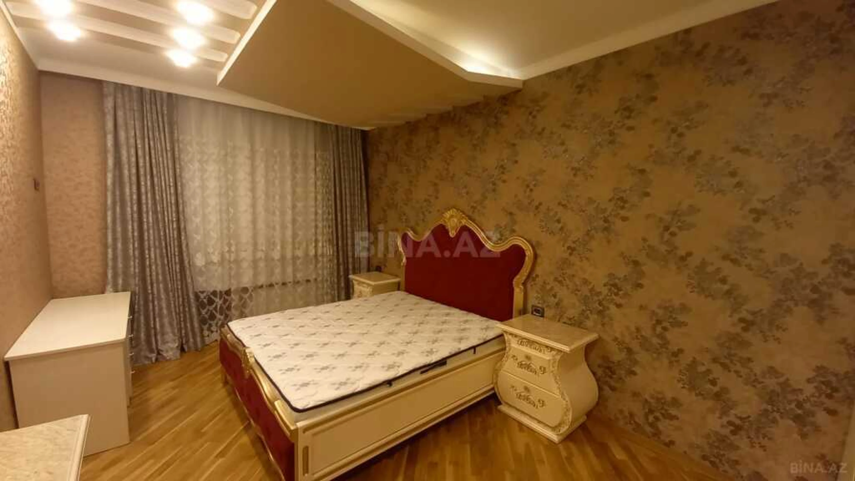 Satılır 3 otaqlı mənzil 115 m²