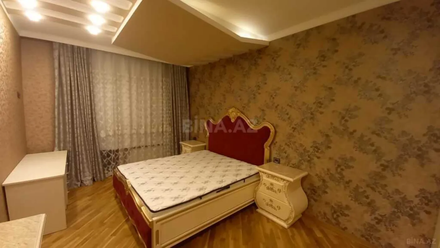 Satılır 3 otaqlı mənzil 115 m²