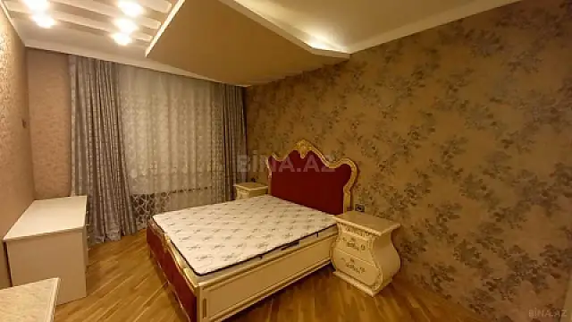 Satılır 3 otaqlı mənzil 115 m²