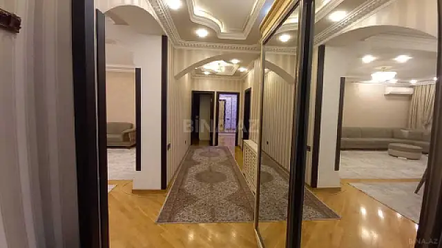 Satılır 3 otaqlı mənzil 115 m²